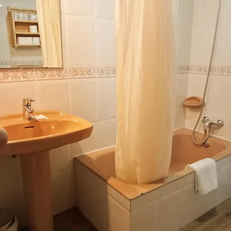 Casa Pelayo 2 *